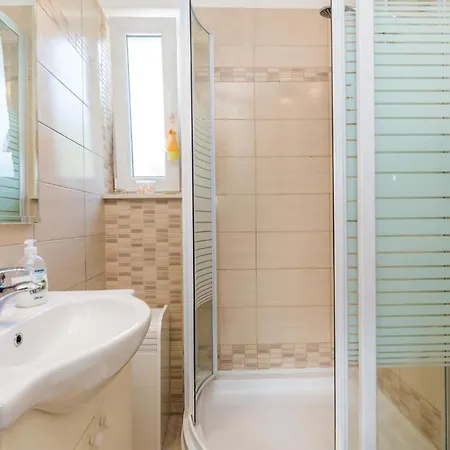 펜션 In Brsec With House Sea View