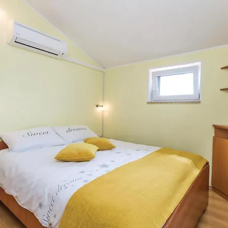 펜션 In Brsec With House Sea View