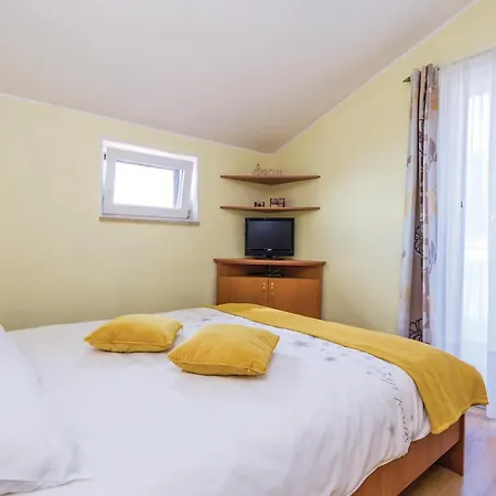 Nice Home In Brsec With House Sea View Vikendica *