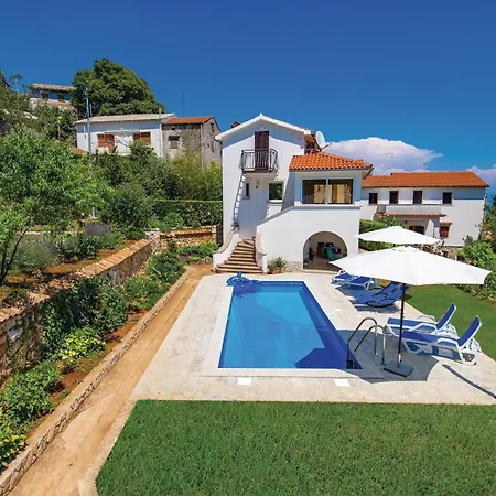 Nice Home In Brsec With House Sea View Brsec