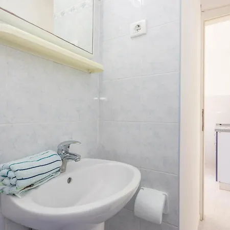 Nice Home In Brsec With House Sea View *