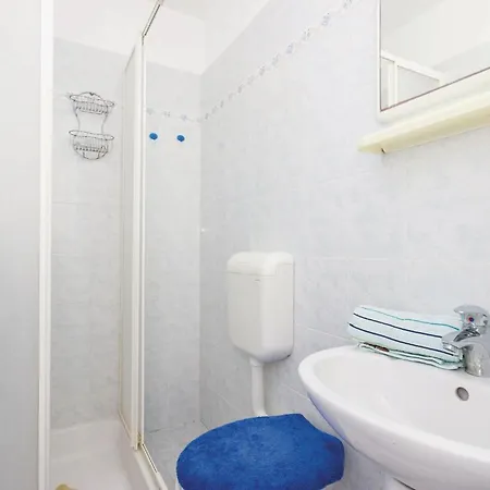 Nice Home In Brsec With House Sea View Holiday home Brsec