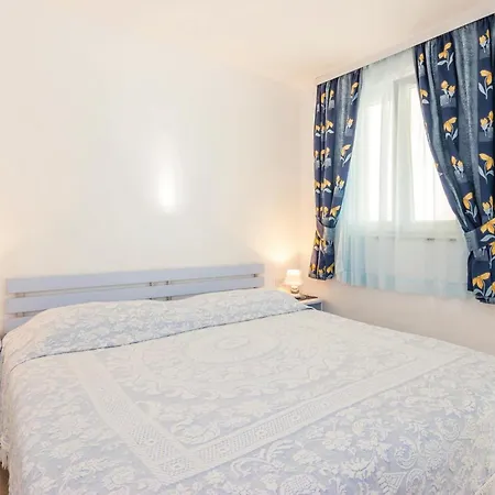 Nice Home In Brsec With House Sea View