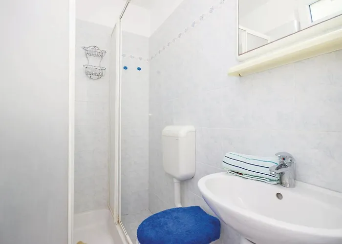 In With House Sea View Semesterbostad Brseč